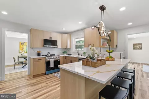 39 Twilight Ln, Willingboro, NJ 08046