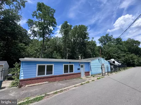 6 Cebulka Dr, Chesterfield, NJ 08515