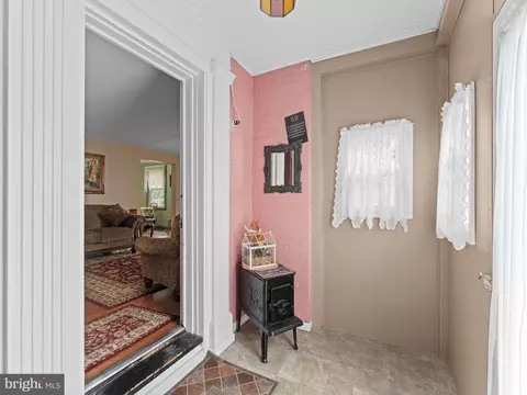Entry Way - 52 Devon Rd, Mount Holly, NJ 08060 photo 2 of 2