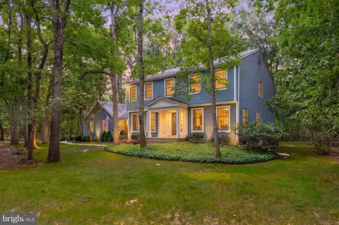 4 Bookbinder Ct, Medford, NJ 08055