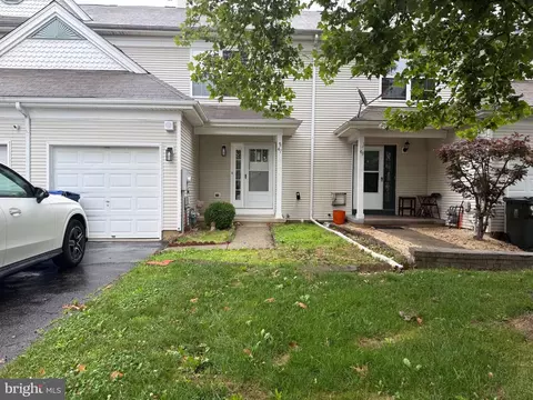 47 Tattersall Dr, Burlington, NJ 08016