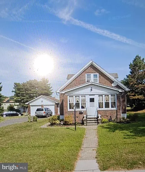 1243 Hornberger Ave, Roebling, NJ 08554