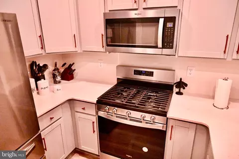 Kitchen - 60 Nelsons Way, Westampton, NJ 08060 photo 2 of 3
