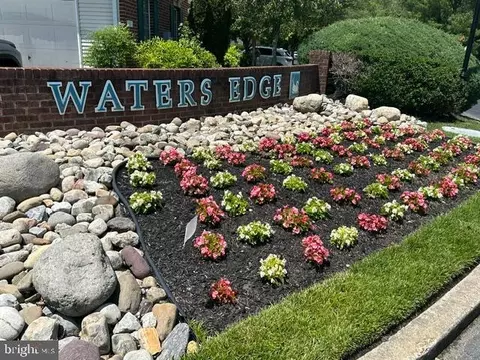 30 Grand Banks Cir, Marlton, NJ 08053