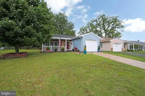 12 Farrington Ct, Southampton, NJ 08088
