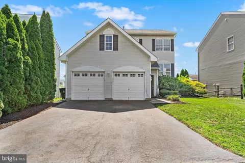 117 Arrowhead Dr, Burlington, NJ 08016