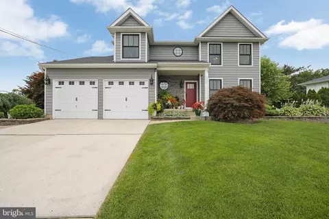 Exterior - 101 Handler Dr, Burlington, NJ 08016 photo 5 of 12