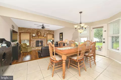 Dining - 101 Handler Dr, Burlington, NJ 08016 photo 4 of 6