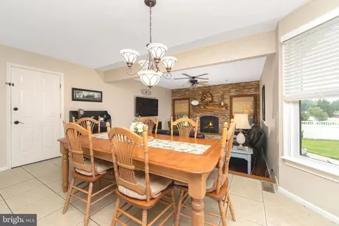Dining - 101 Handler Dr, Burlington, NJ 08016 photo 5 of 6