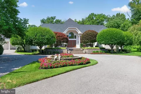 415 Bridgeboro Rd, Moorestown, NJ 08057