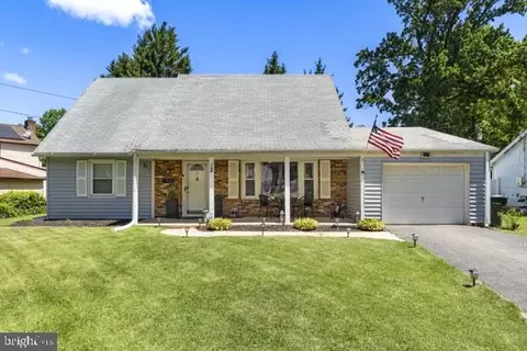 12 Elridge Ln, Willingboro, NJ 08046