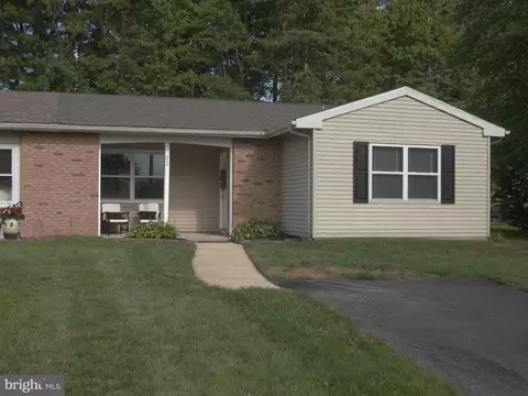 22 Kingston Way, Southampton, NJ 08088