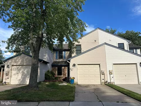 75 Poppy Ct, Mount Laurel, NJ 08054