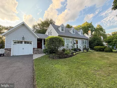 223 Center St, Moorestown, NJ 08057