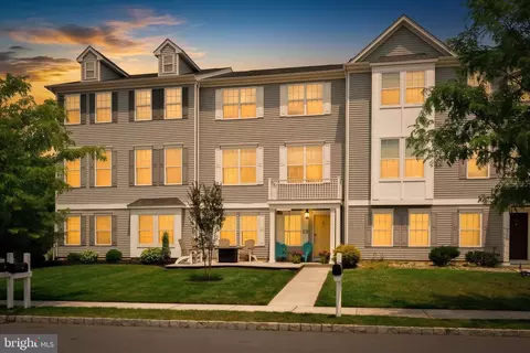 30 Mountie Ln, Chesterfield, NJ 08515