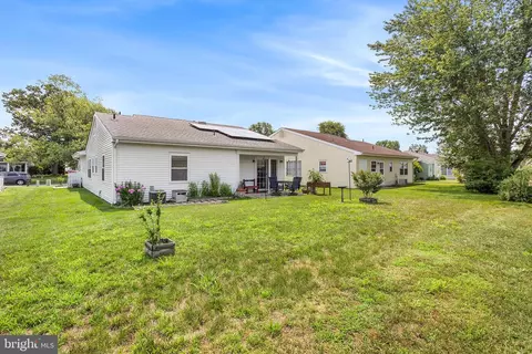 67 Chatham Pl, Southampton, NJ 08088