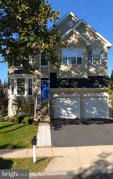 71 Seneca Ln, Bordentown, NJ 08505