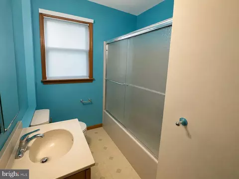 Bath - 514 Filmore St, Riverside, NJ 08075 photo 1 of 1