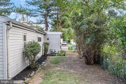 Exterior - 223 Ruth Ave, Maple Shade, NJ 08052 photo 2 of 2