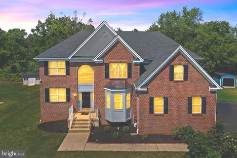 316 Crescent Dr, Bordentown, NJ 08505