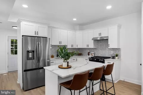 25 S Holly Ave, Maple Shade, NJ 08052