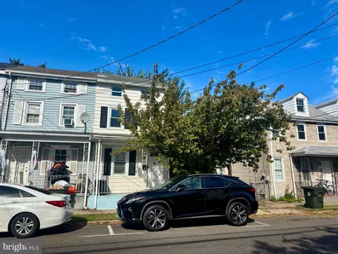 16 E Federal St, Burlington, NJ 08016