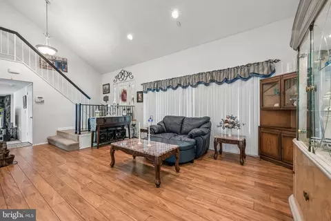 Entry Way - 16 Merion Rd, Evesham, NJ 08053 photo 2 of 3