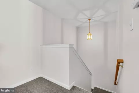 Entry Way - 25 Charles Cir, Delanco, NJ 08075 photo 2 of 4