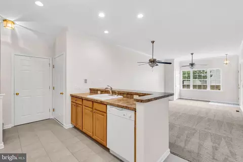 Entry Way - 25 Charles Cir, Delanco, NJ 08075 photo 1 of 4
