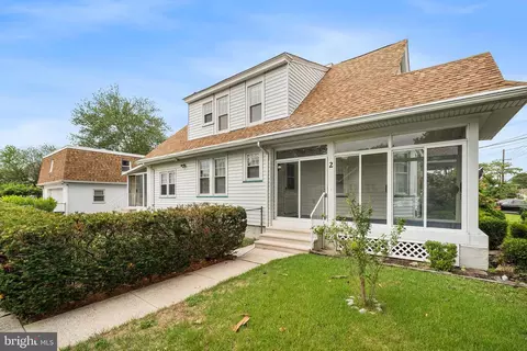2 12th St, Burlington, NJ 08016