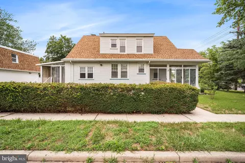 2 12th St, Burlington, NJ 08016