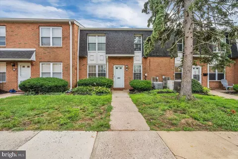 2036 Harbour Dr, Palmyra, NJ 08065
