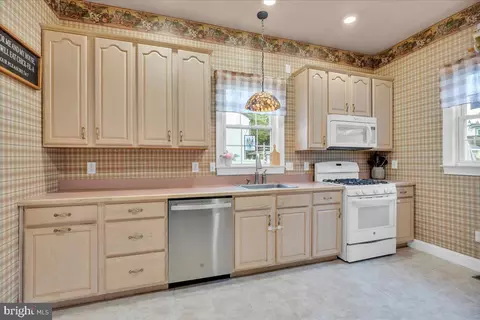 Kitchen - 130 E Hancock St, Riverside, NJ 08075 photo 1 of 2