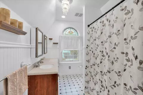 Bath - 130 E Hancock St, Riverside, NJ 08075 photo 2 of 2