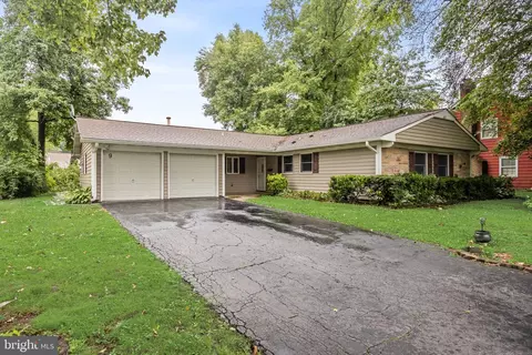 9 Elridge Pl, Willingboro, NJ 08046