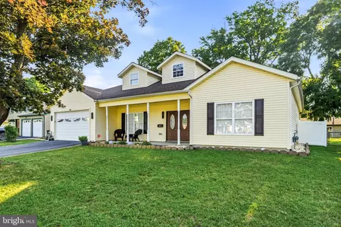 44 Norwood Ln, Willingboro, NJ 08046