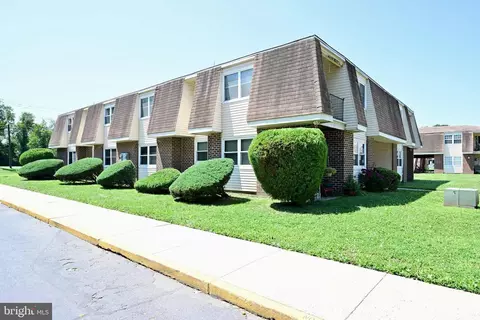 29 8 Florence Tollgate Pl #8, Burlington, NJ 08016
