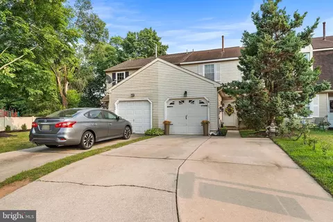 107 River Bank Dr, Roebling, NJ 08554