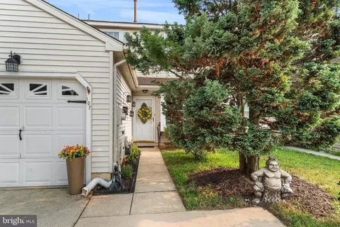 107 River Bank Dr, Roebling, NJ 08554