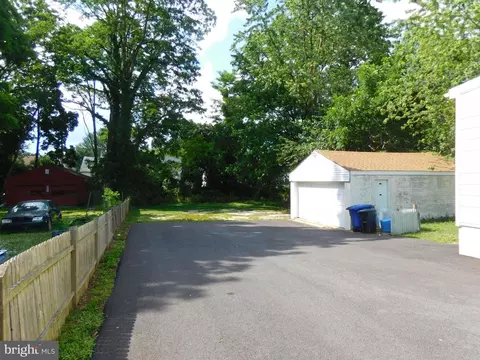 Exterior - 83 E 2nd St E, Moorestown, NJ 08057 photo 5 of 9