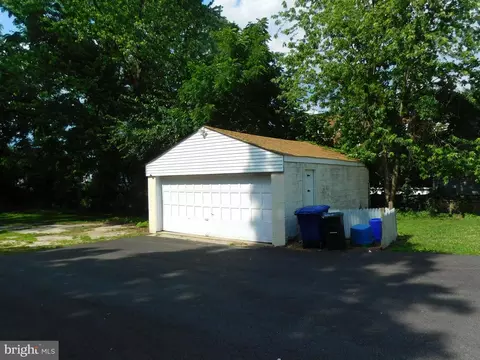 Exterior - 83 E 2nd St E, Moorestown, NJ 08057 photo 6 of 9