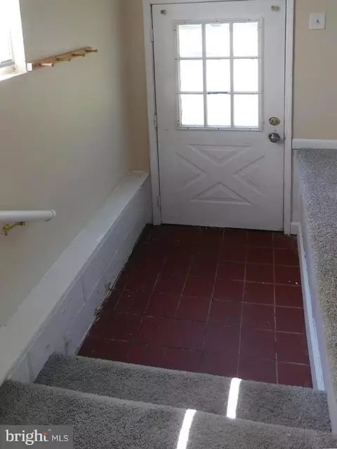 Entry Way - 83 E 2nd St E, Moorestown, NJ 08057 photo 3 of 9
