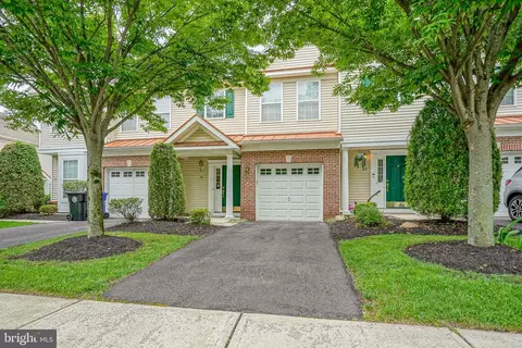 311 Lisa Way, Cinnaminson, NJ 08077