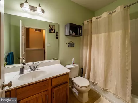 Bath - 6 Fox Ct, Delanco, NJ 08075 photo 4 of 5