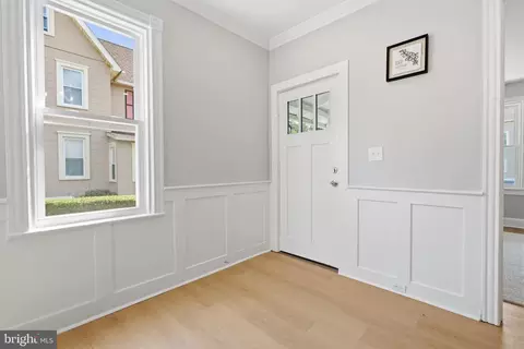 Entry Way - 702 Chestnut St, Delanco, NJ 08075 photo 1 of 18