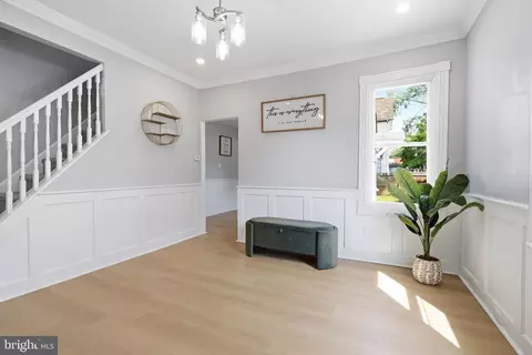 Entry Way - 702 Chestnut St, Delanco, NJ 08075 photo 3 of 18