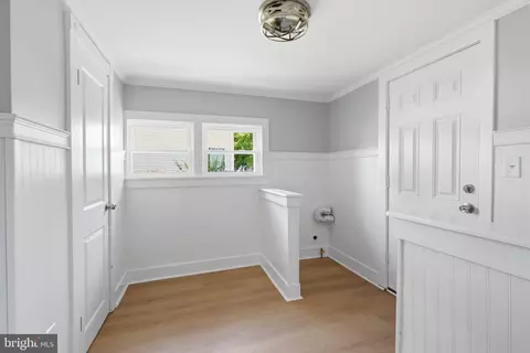 Entry Way - 702 Chestnut St, Delanco, NJ 08075 photo 6 of 18