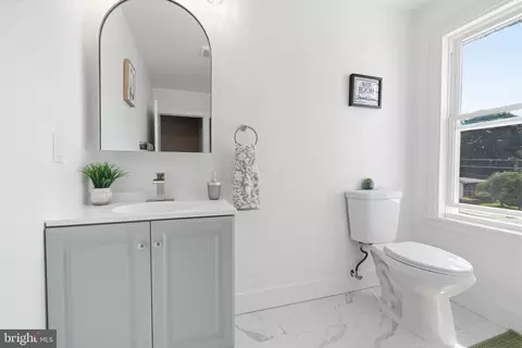 Entry Way - 702 Chestnut St, Delanco, NJ 08075 photo 14 of 18
