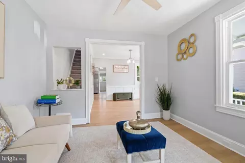 Entry Way - 702 Chestnut St, Delanco, NJ 08075 photo 9 of 18