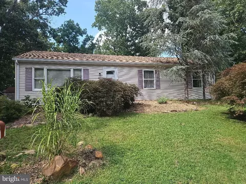 719 Nutmeg St, Browns Mills, NJ 08015